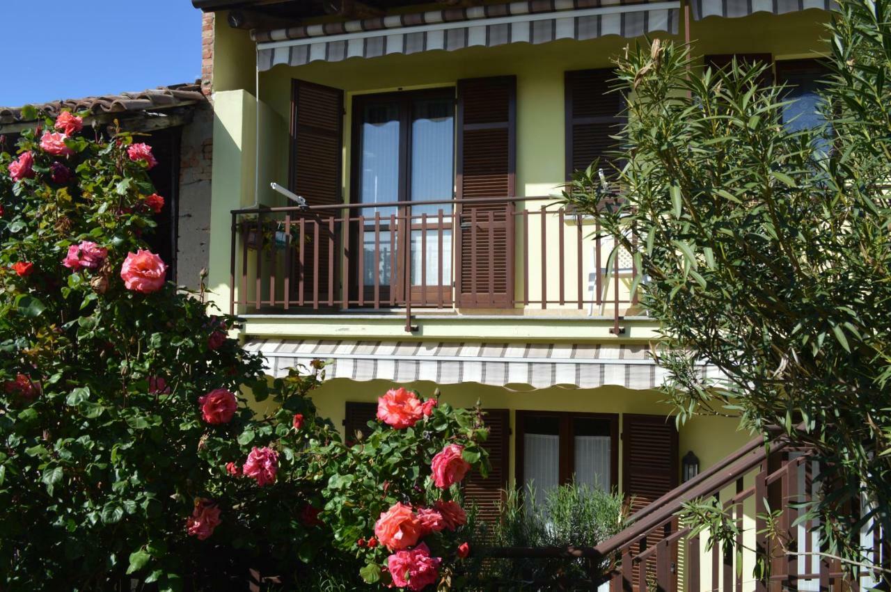 Tra... Monti E Vigne Bed & Breakfast La Morra Exterior photo