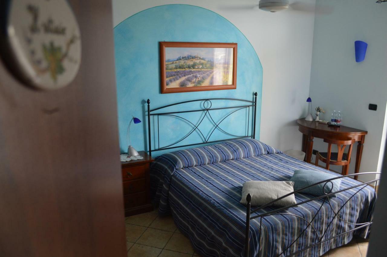 Tra... Monti E Vigne Bed & Breakfast La Morra Exterior photo